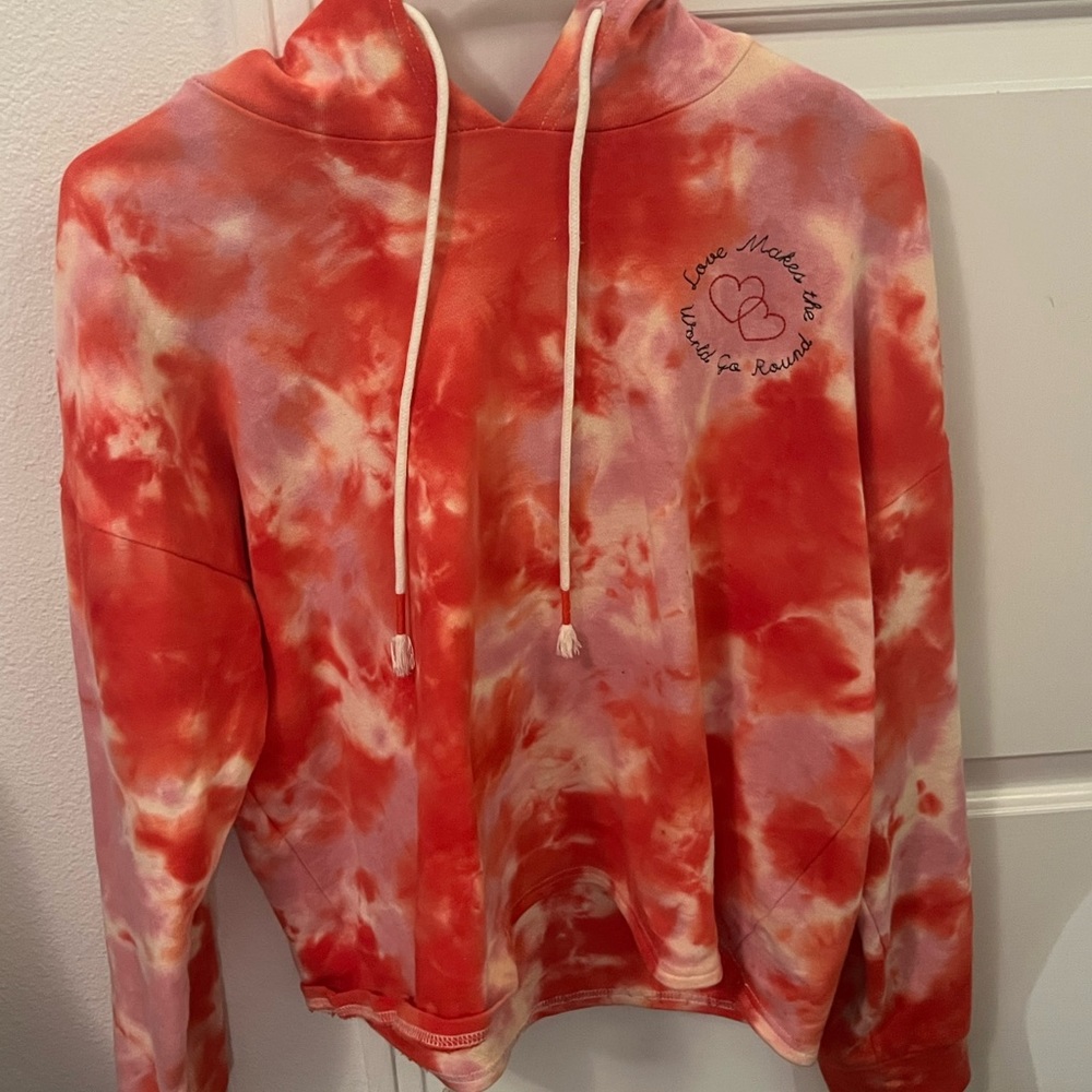 Cropped Tie-Dye Sweatshirt